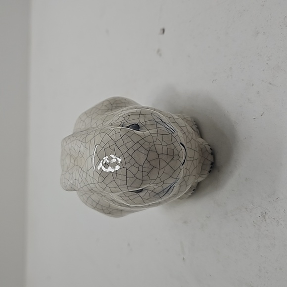 Dedham Pottery / Potting Shed 2 1/4 in. Bunny - Picture 3 of 5